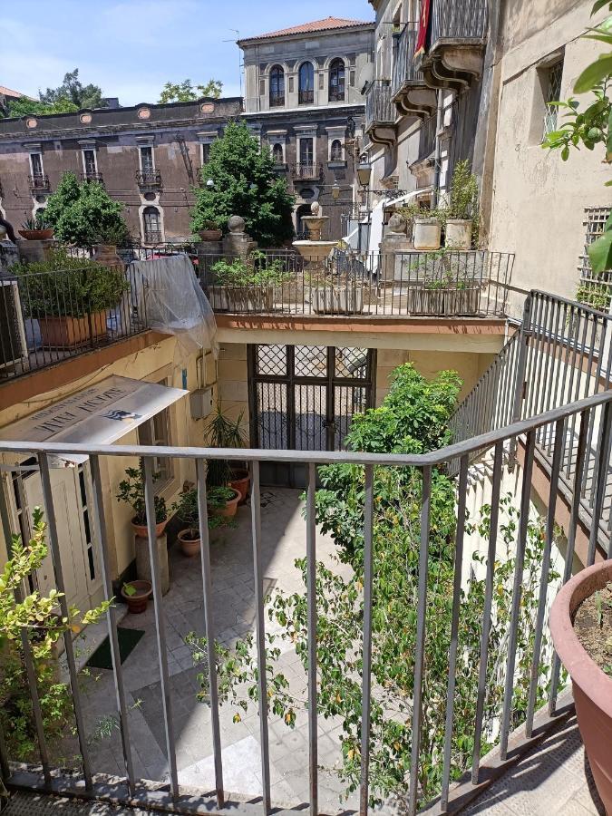 Residenza La Vecchia Cattedrale カターニア エクステリア 写真